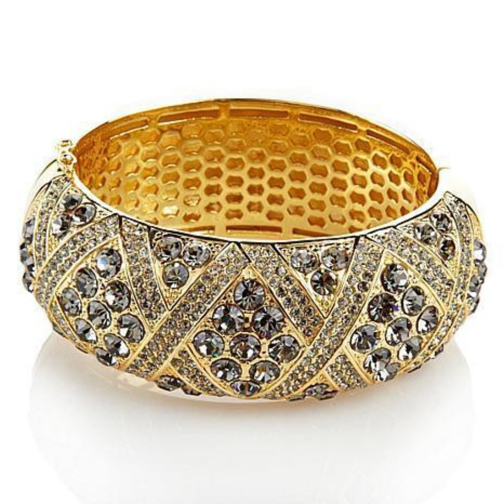 AKKAD CRYSTAL BANGLE BRACELET   NEW